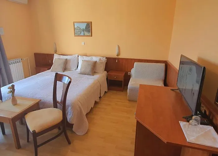 Garni Stanger 3* Laurana