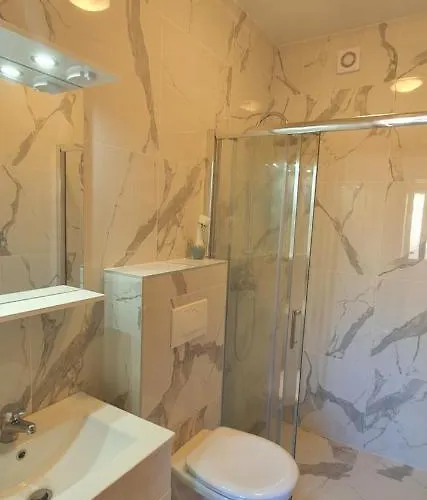 Garni Stanger Affittacamere 3*